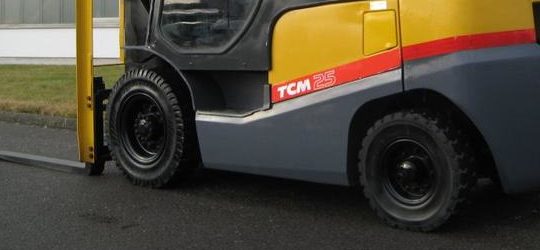 Used TCM Forklift FD25
