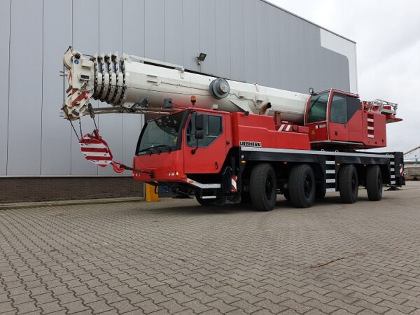 Liebherr LTM1090, 2006 Used for sale 90 Tons Capacity